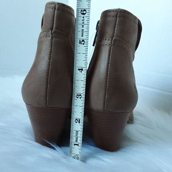 FRYE Women's Size 7M Tan Zip Leather Heel Ankle Boot - Picture 10 of 11